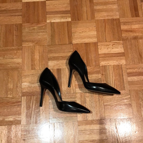 Vince Camuto black heels - Picture 2 of 6